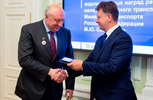 Была обнародована информация о представлении к званию «Почетный работник транспорта России» директора АО 